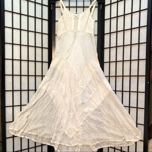 Beautiful White Boho Dress 🌹